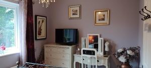 Cosy Retreat - house with double bedroom