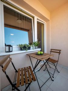 Green Apple Apartment