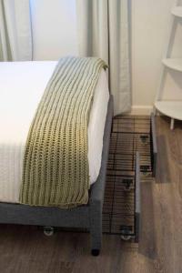 Pacific Beach Charm Beach and Shops Steps Away