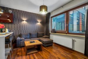 Warsaw Atelier - Central, Parking, Metro Nearby - by Rentujemy