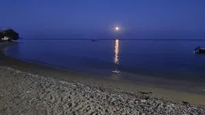 Fotis beach apartment at Komi - Emporeiós