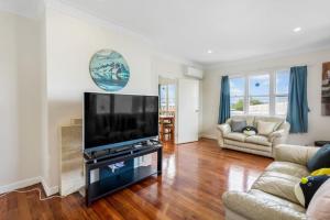 The Brickstone Home with Deck and Parking - Prázdninové domy, Auckland
