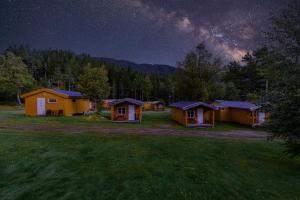 Quadruple Room with Shower room in Korsbakken Camping