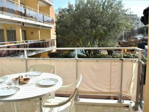 Appartements Appartement Cavalaire-sur-Mer, 1 piece, 4 personnes - FR-1-226B-175 : photos des chambres