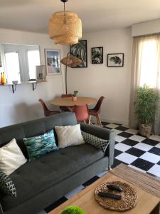 Beautiful flat with balcony and sea view