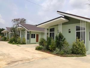 ออมทรัพย์ รีสอร์ต