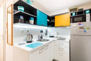 New Studio Apartment Emmy with free street parking