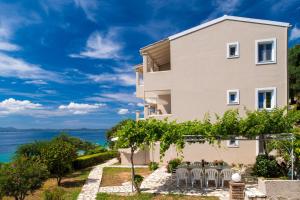 Krouzeri Beach Apartments Corfu Greece