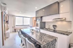 Cruz del Mar - Panoramic Rooftop Pool Views Near Marina