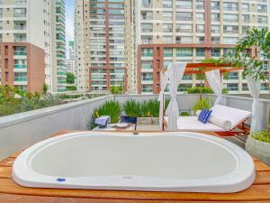 Apartamento com Ôfuro na Frei Caneca