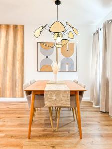 Comfy 2-bedroom home in Hollywood