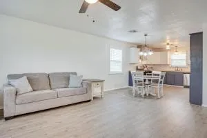 Updated Home with Yard about 14 Mi to Quartz Mountain! - 埃尔克城