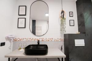 NEW Iorga5 OldCity SelfCheckIn