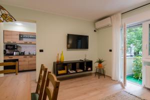 NEW Iorga5 OldCity SelfCheckIn