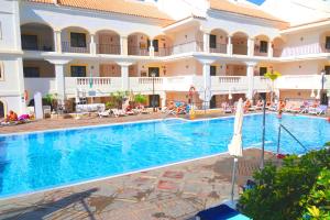 2-bedroom 4-star apartment in Los Christianos