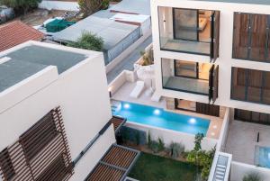 SithoniaRS Luxury Three Floors Villa With Private Pool & Garden