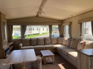 NB166 - Porth Bay Hideaway