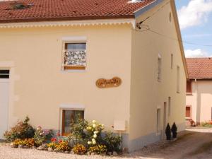 Gîte Granges-Aumontzey-Aumontzey, 2 pièces, 3 personnes - FR-1-589-12