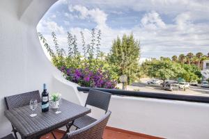 Seaside Retreat with Pool, AC, and Fast Wi-Fi