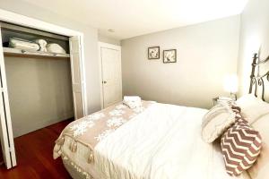 Modern Home off I-95 Perfect for Families & Business Stay with Ample Parking