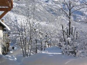 Spacieuse Maison 8 Pers à Serre Chevalier avec Jardin, Balcon et Cheminée - FR-1-762-39