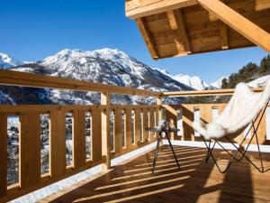 Chalet Luxueux 10 Pers. à Serre Chevalier - Terrasse, Local à Ski, Navette Gratuite - FR-1-762-18