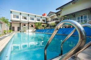 Urbanview Hotel Syariah Villa SM Cisarua Puncak by RedDoorz