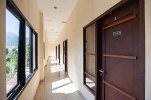 Urbanview Hotel Syariah Villa SM Cisarua Puncak by RedDoorz