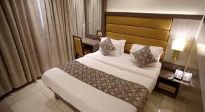 Gold Crest Suites