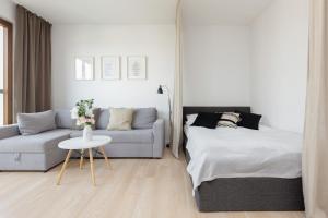 Beautiful Studio with Parking Warsaw Grzybowska by Renters