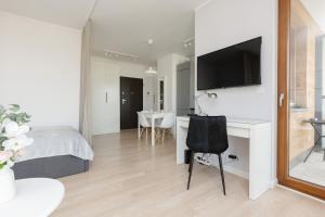 Beautiful Studio with Parking Warsaw Grzybowska by Noclegi Renters