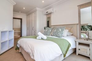 Ballito Manor View 206 - With Generator