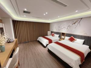 Phòng 4 Người Có Ban Công (Quadruple Room with Balcony)
