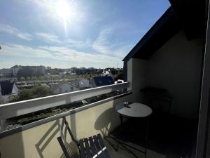 Appartements Hisse et Oh, T2 avec balcon vue port et parking : photos des chambres