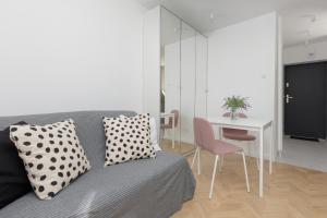 Modern & Cozy Apartment Warsaw Downtown by Renters