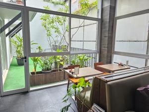 Via Renata Panglima Polim