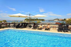 Apartments Dalmatia in Preko island Ugljan with swimmingpool