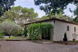 Villas Charmante Villa Ipsilon, jardin arbore provencal ! : photos des chambres