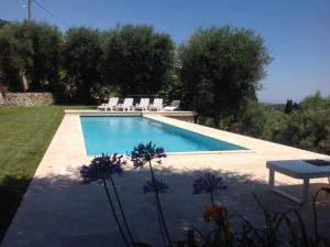 Maisons de vacances Provencal stone farmhouse with sea view, swimming pool and spa : photos des chambres