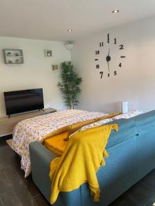 Appartements Grasse - Free Parking - Pool : photos des chambres