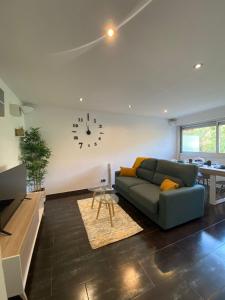 Appartements Grasse - Free Parking - Pool : photos des chambres