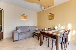 Patio Mare - Garden by Grand Apartments