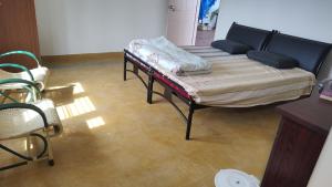 Karimbummel House- A room with spacious Balcony