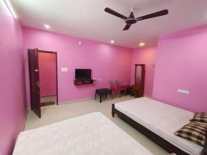Le Paradise Inn