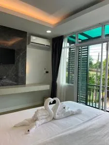 The leaf mango tree - Kamphaeng Phet