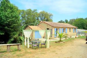 Maisons de vacances Maison au calme piscine mer au coeur de la nature U Nuciolu : photos des chambres