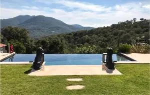 Stunning Home In L, Adrets De Lesterel - LʼÉglise