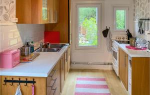 3 Bedroom Nice Home In Högsby