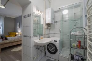 Cozy City Center Apartment