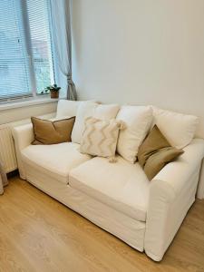 Cozy and Unique apartment near train station